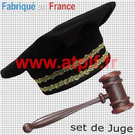Set de déguisement de Juge, Avocat, Magistrat, Avoué (Chapeau + Marteau) Set de déguisement de Juge, Avocat, Magistrat, Avoué (Chapeau + Marteau)